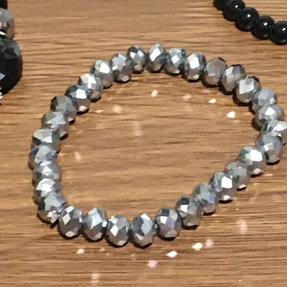 Beaded Bracelet set of 3  Black Silver - Picture 3 of 4